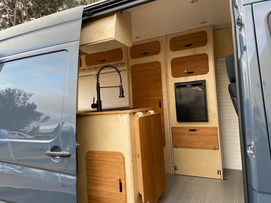 Vantopia Van