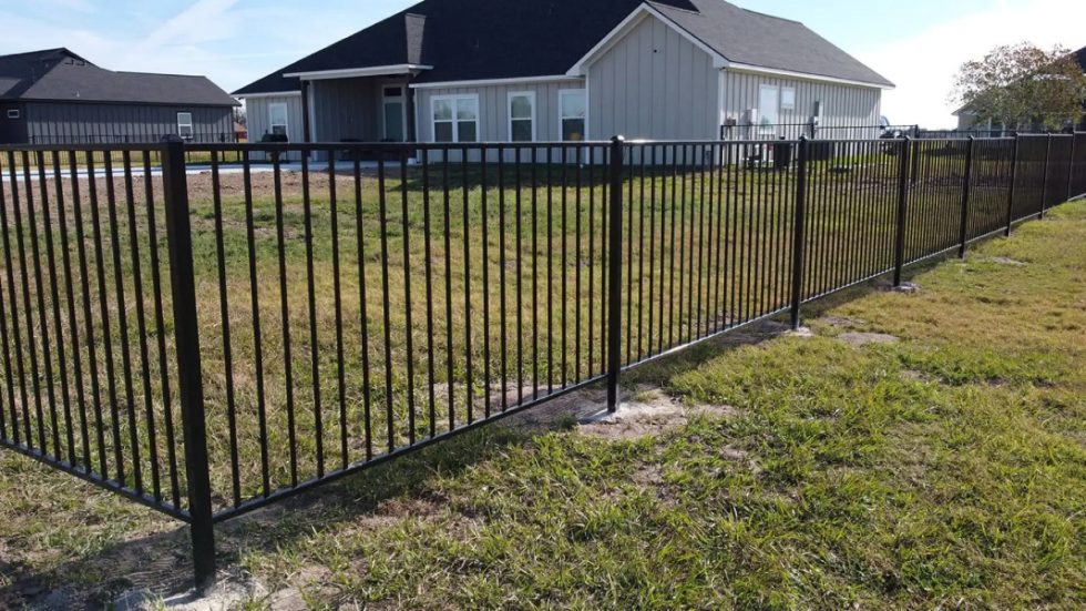 Livewire Fence & Deck LLC